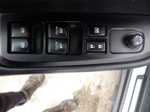 Used 2016 Subaru Outback 2.5i Limited image 19