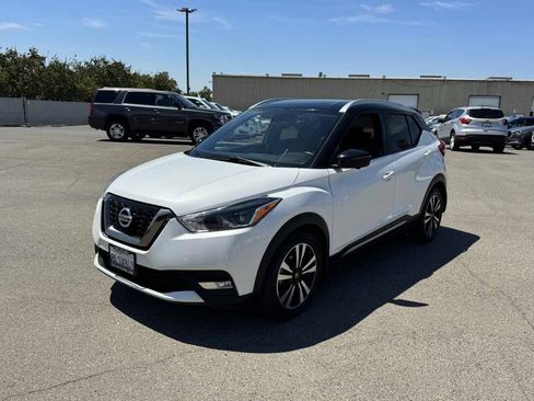 Used 2019 Nissan Kicks SR FWD image 5