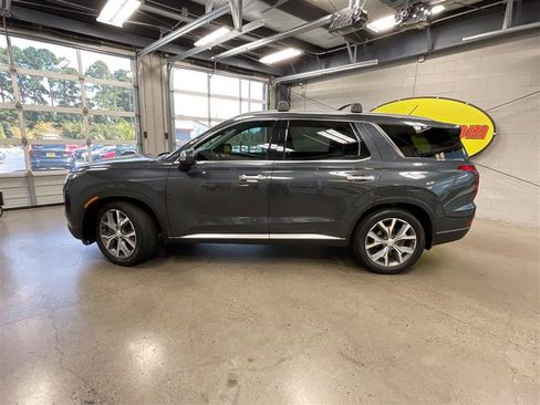 Used 2020 Hyundai Palisade SEL FWD image 2