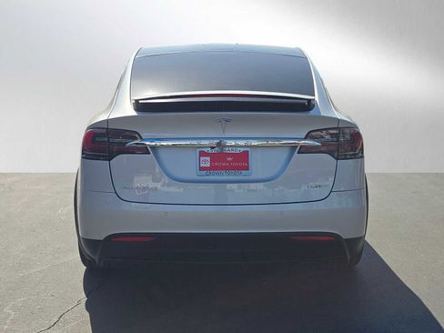 Used 2018 Tesla Model X 100D AWD/4WD image 4