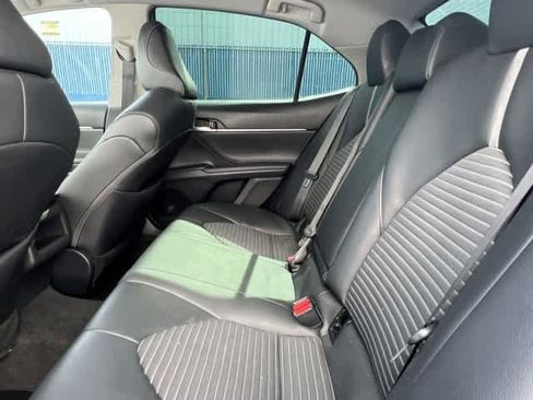 Used 2023 Toyota Camry SE image 19
