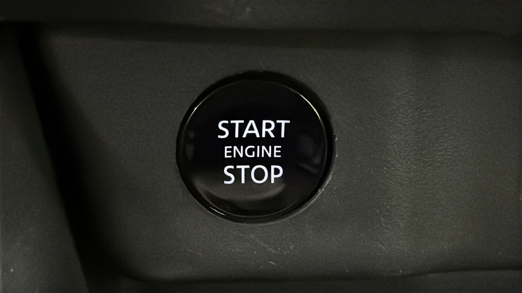 Used 2024 Nissan Rogue SV AWD/4WD image 32
