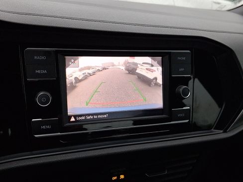 Used 2024 Volkswagen Jetta Sport image 17