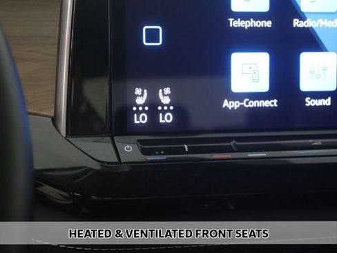 Used 2025 Volkswagen Atlas SE AWD/4WD image 6