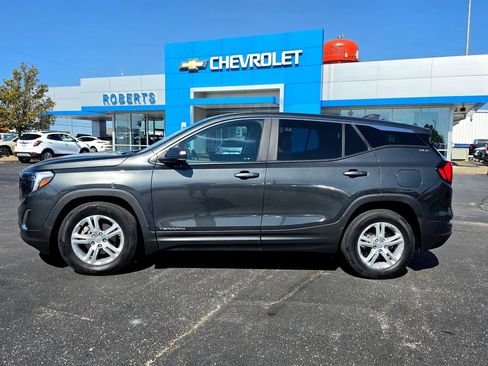 Used 2021 GMC Terrain SLE FWD image 3