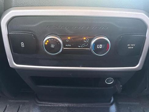 Used 2024 Ford Expedition XLT RWD image 46