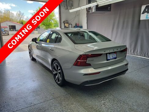 Used 2023 Volvo S60 B5 Core AWD/4WD image 3