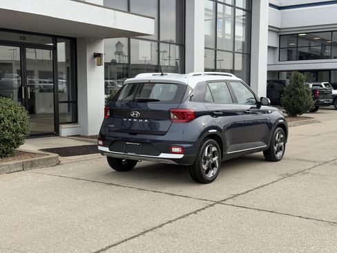 New 2026 Hyundai Venue SEL image 4