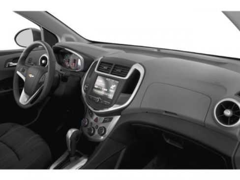Used 2020 Chevrolet Sonic LT w/ Convenience Package image 19