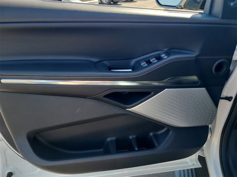 New 2025 Lincoln Navigator Black Label image 18