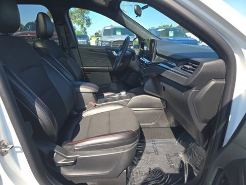 Used 2024 Ford Escape ST-Line w/ Tech Pack #1 AWD/4WD image 32