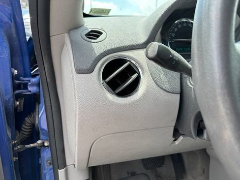 Used 2008 Chevrolet HHR LS FWD image 18