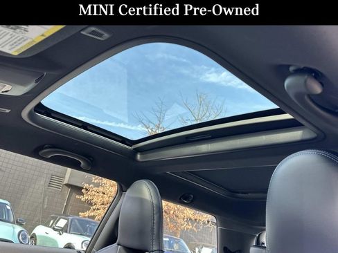 Used 2025 MINI Cooper 2-Door Hardtop image 22