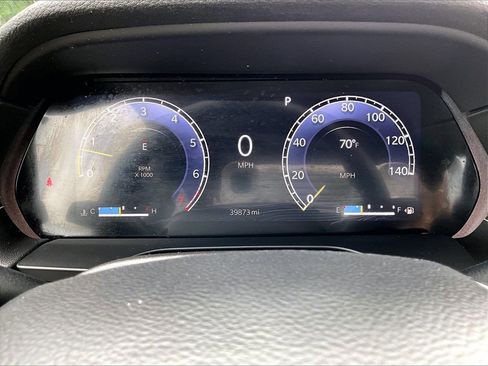 Used 2023 Jeep Grand Cherokee Limited w/ Luxury Tech Group II AWD/4WD image 16