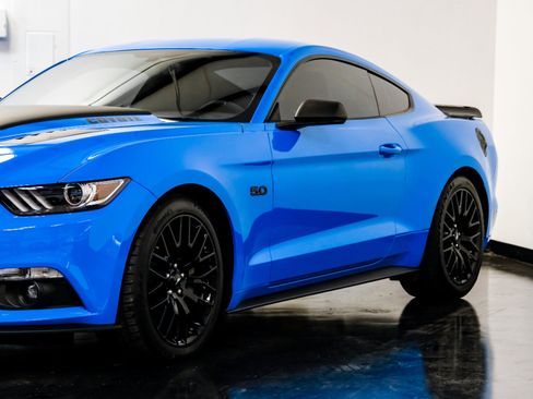 Used 2017 Ford Mustang GT image 10