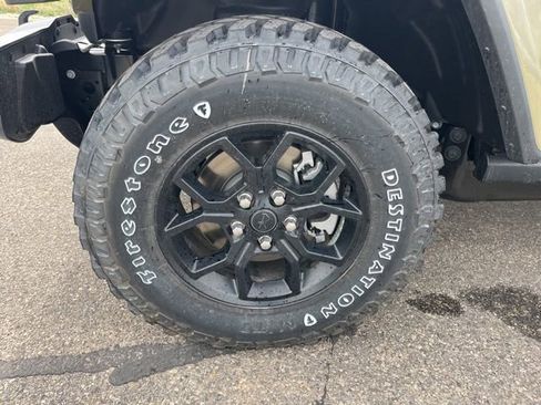 New 2026 Jeep Gladiator Sport image 9