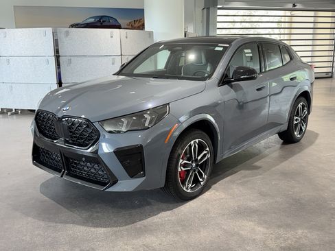 New 2026 BMW X2 xDrive28i w/ M Sport Package AWD/4WD image 3
