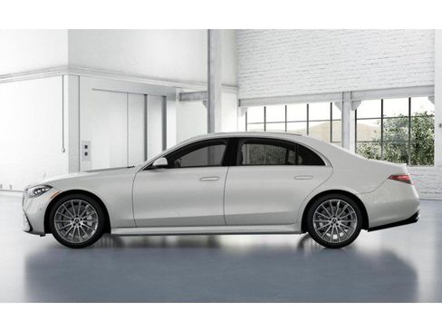 Certified 2022 Mercedes-Benz S 500 4MATIC w/ AMG Line Package image 45