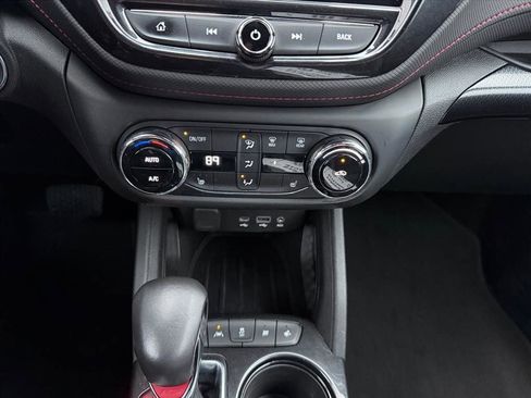 Used 2023 Chevrolet TrailBlazer RS w/ Convenience Package image 22