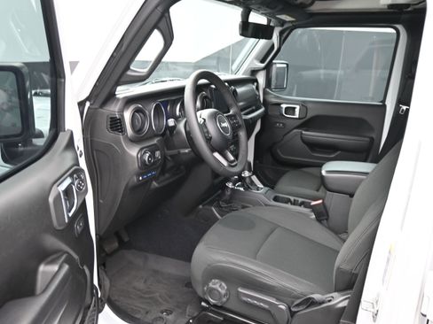 Used 2023 Jeep Wrangler Unlimited w/ 8.4" Radio Group AWD/4WD image 12