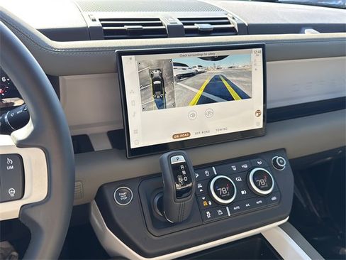 Used 2025 Land Rover Defender 110 S image 18