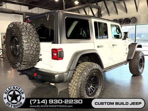 Used 2025 Jeep Wrangler Unlimited Rubicon AWD/4WD image 14
