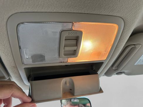 Used 2008 Toyota RAV4 4WD image 27