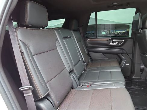 Used 2021 Chevrolet Tahoe High Country AWD/4WD image 17