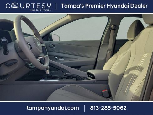 Certified 2025 Hyundai Elantra Sport image 18