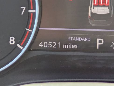 Used 2025 Nissan Rogue SV FWD image 31
