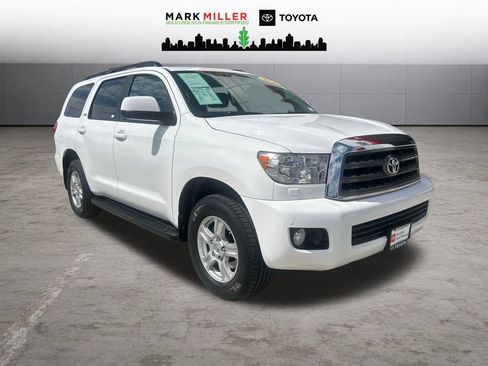 Certified 2017 Toyota Sequoia SR5 w/ Premium Package AWD/4WD image 8