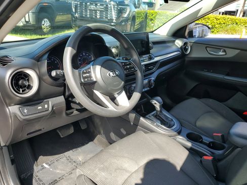 Used 2019 Kia Forte LXS image 11