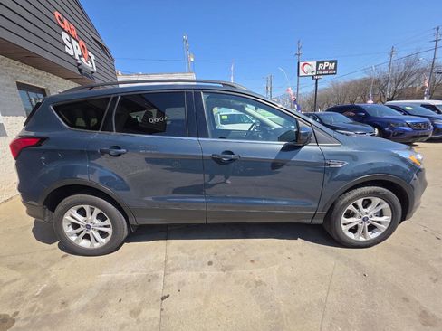 Used 2019 Ford Escape SEL image 8