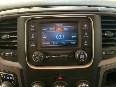 Used 2017 RAM 1500 Express image 33