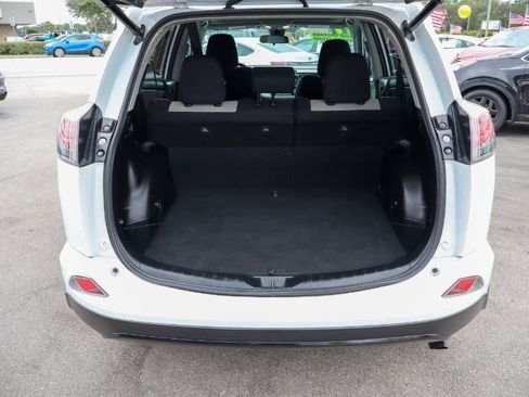 Used 2017 Toyota RAV4 XLE image 5