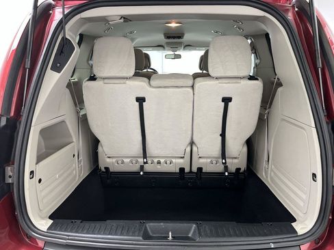 Used 2016 Dodge Grand Caravan SXT w/ UConnect Hands-Free Group FWD image 23
