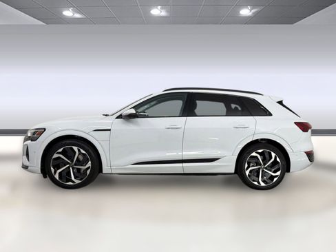 Used 2024 Audi Q8 e-tron Premium Plus w/ Premium Plus Package AWD/4WD image 2