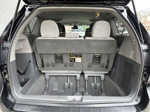 Used 2020 Toyota Sienna LE FWD image 7