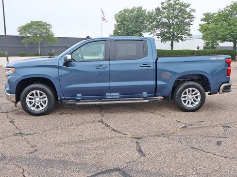 Used 2024 Chevrolet Silverado 1500 LT AWD/4WD image 16