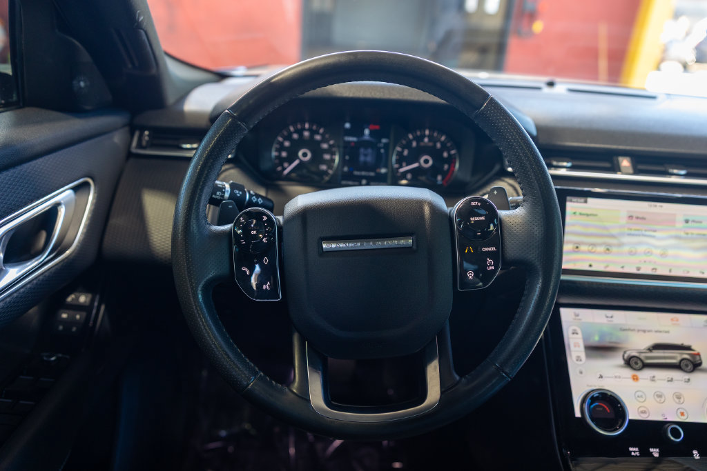 Used 2018 Land Rover Range Rover Velar S AWD/4WD image 34
