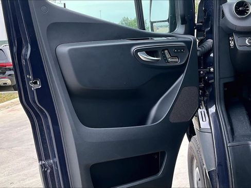 New 2025 Mercedes-Benz Sprinter 2500 image 15