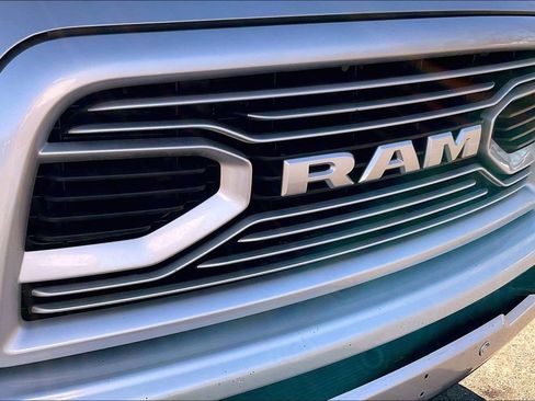 Used 2018 RAM 2500 Laramie w/ Sport Appearance Group image 29