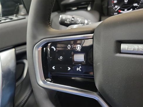 New 2024 Land Rover Discovery Sport Dynamic SE image 15
