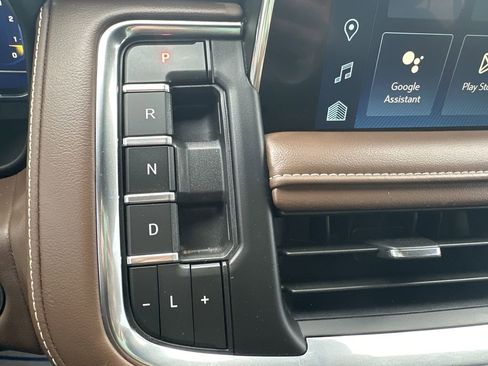 Used 2024 Chevrolet Suburban High Country w/ Max Trailering Package image 11