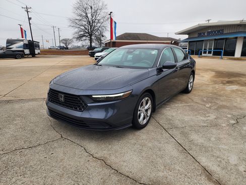 Used 2023 Honda Accord LX image 8