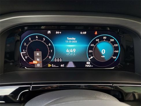 Certified 2025 Volkswagen Atlas Cross Sport SE w/ Panoramic Sunroof Package image 25