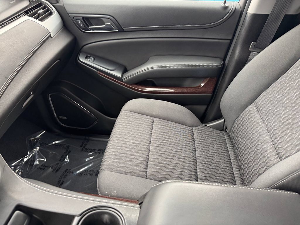 Used 2019 GMC Yukon SLE w/ SLE Value Package AWD/4WD image 29