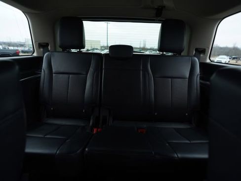 Used 2023 Ford Expedition XLT image 27