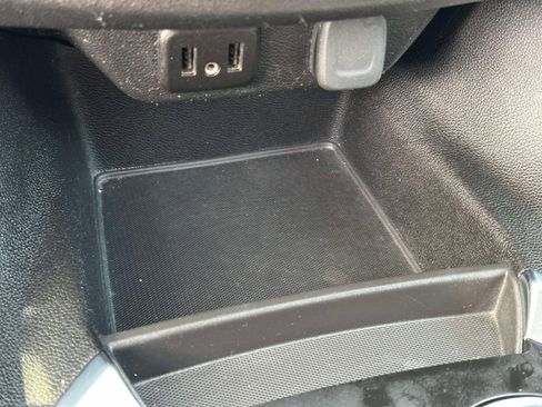 Used 2019 Chevrolet Traverse LT w/ LT Premium Package AWD/4WD image 27