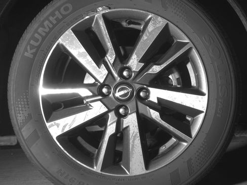 Used 2025 Nissan Versa SV image 13